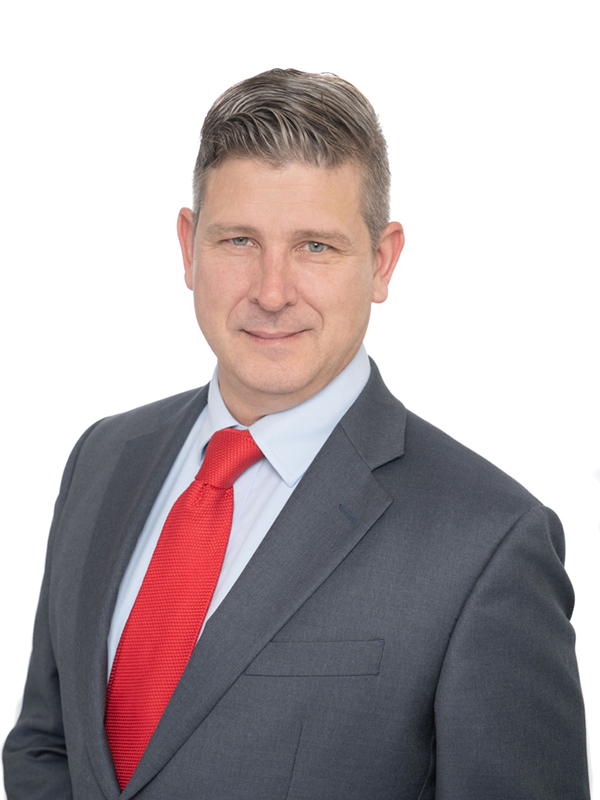 Christopher L. Minakowski